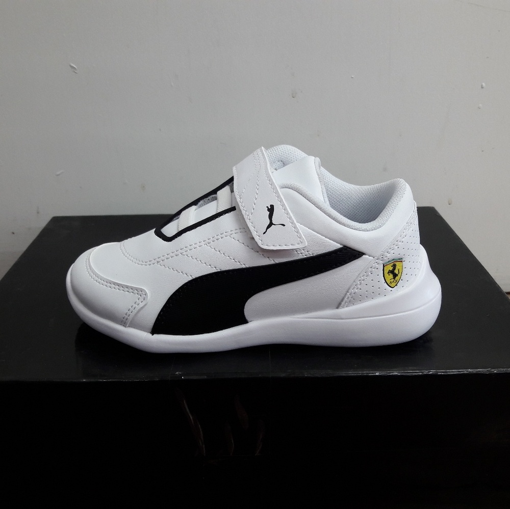 Puma - Picture 3 of 5